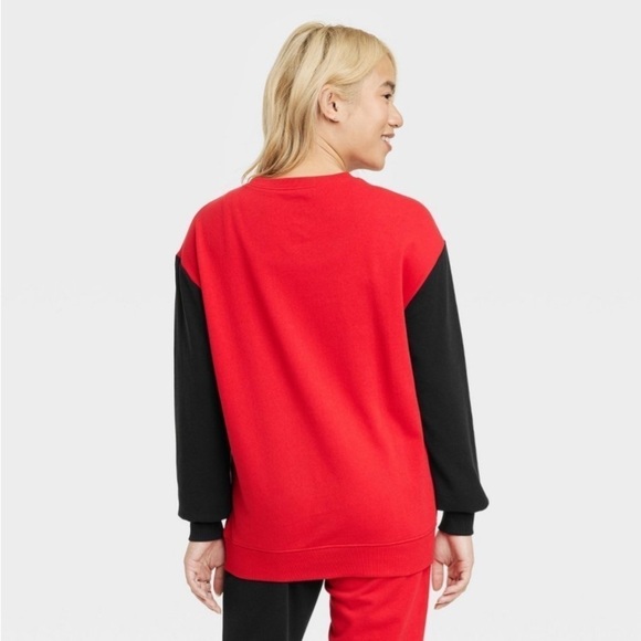 Chicago bulls crew neck sweatshirt nwt - Picture 2 of 7